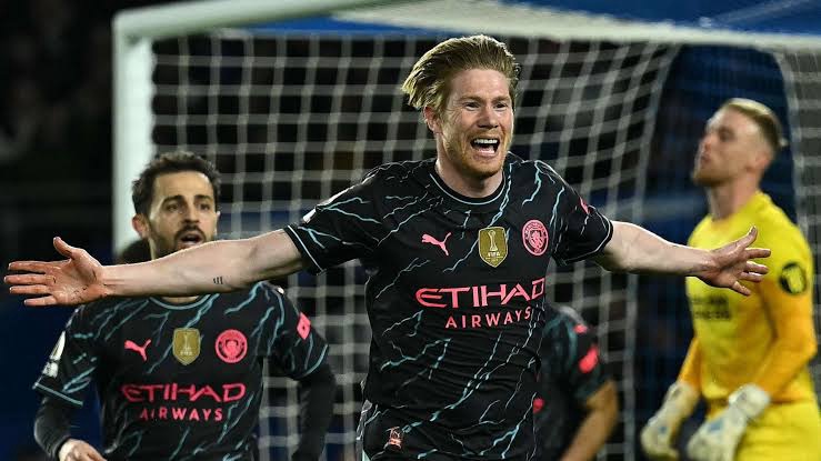 MANCHESTER CITY NARROWS GAP ON PREMIER LEAGUE LEADERS WITH EMPHATIC WIN OVER BRIGHTON.